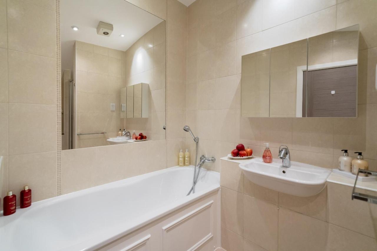 Huge & Central 3 Bedr, 4 Beds, 2,5 Bath Covent Gdn ลอนดอน ภายนอก รูปภาพ